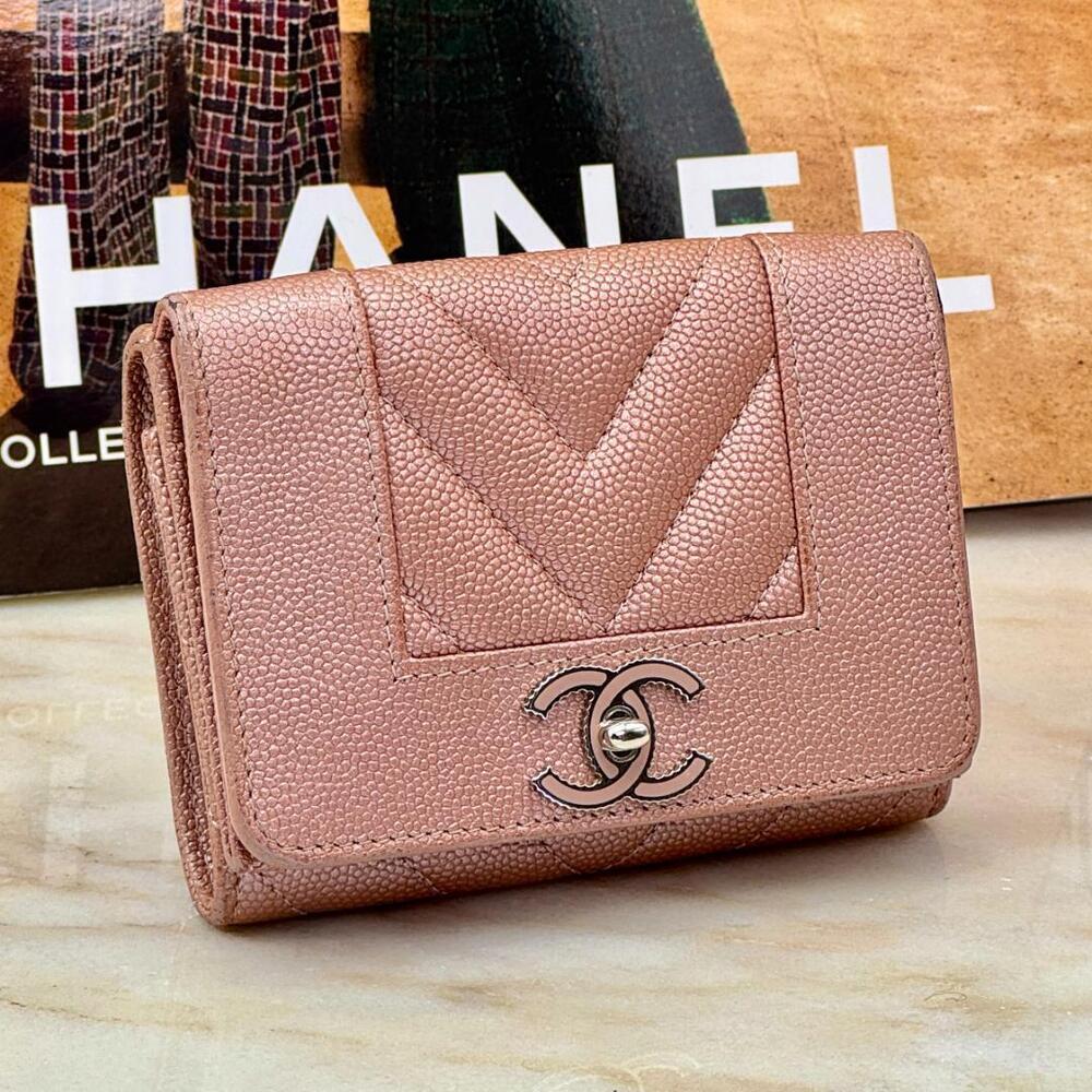 CHANEL Caviar Skin Mademoiselle V Stitch Folding Wallet